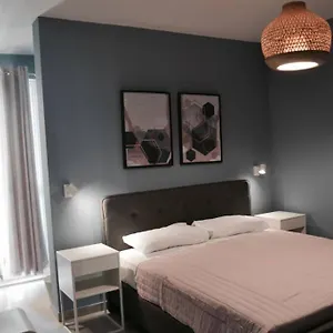 Sliema, Stylish 2 Bedroom With Parking Appartamento